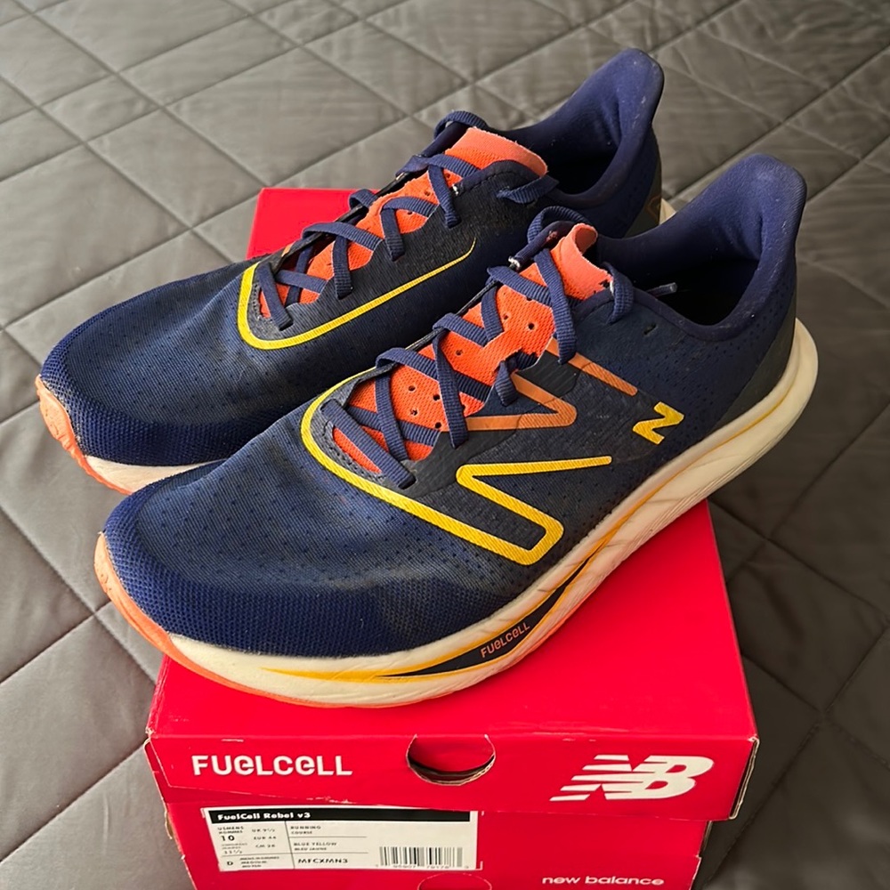 New Balance FuellCell Rebel v3